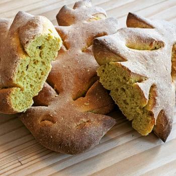Boris small turmeric and garlic fougasse second overview